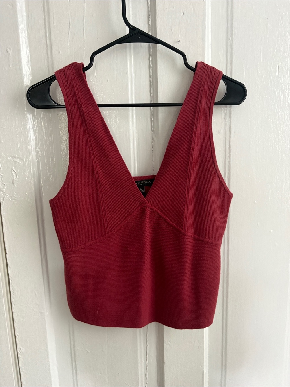 Banana Republic Ribbed V-Neck Tank in Pink